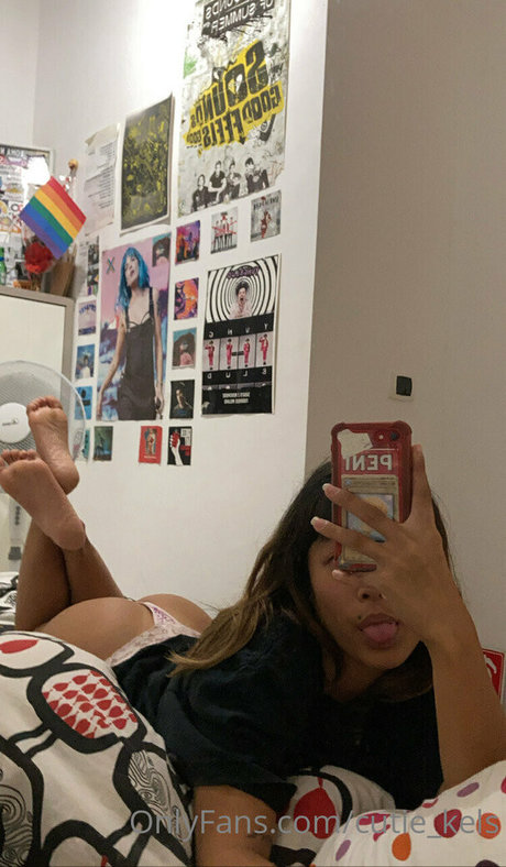 cutie kels OnlyFans-Leaks