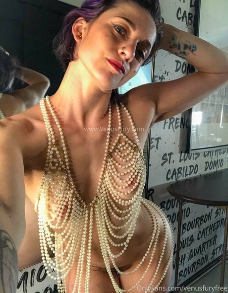 venusfuryfree OnlyFans Inhalte