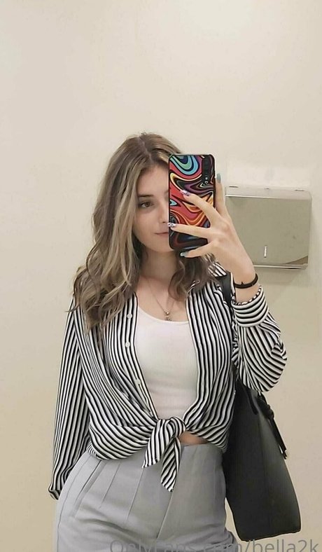 bella2k OnlyFans geleakter Pornografie