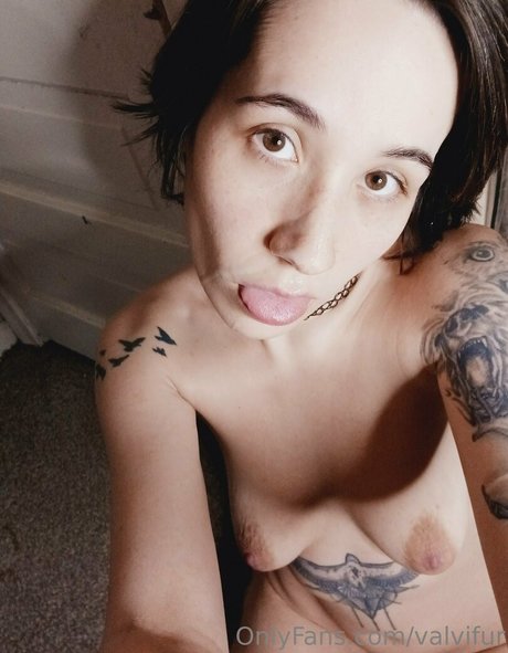 valvifur Neue geleakte OnlyFans-Inhalte