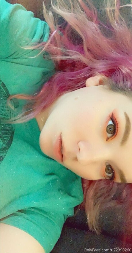 itsahmia OnlyFans Striptease