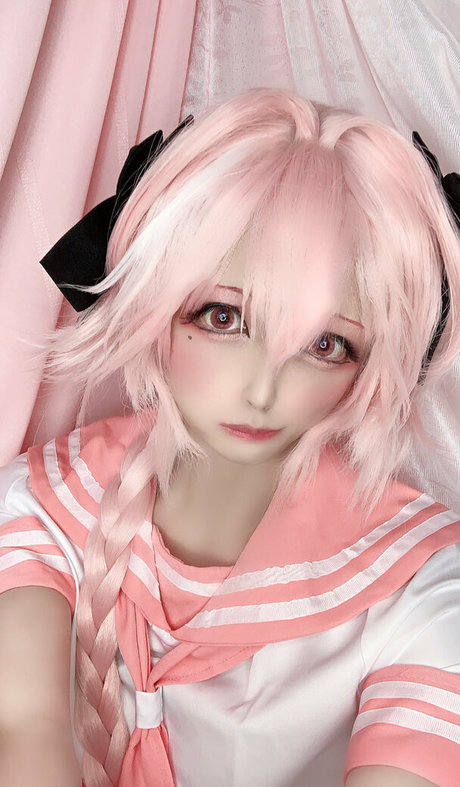 cosplayers momodayo OnlyFans Bilder