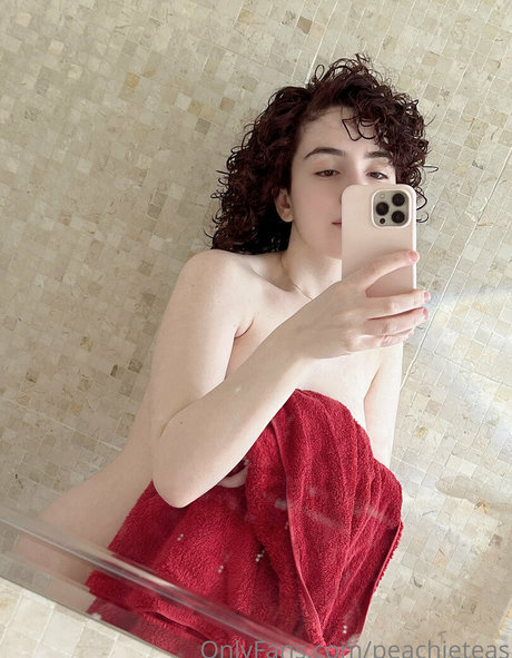 Peachieteas Nacktbilder von OnlyFans