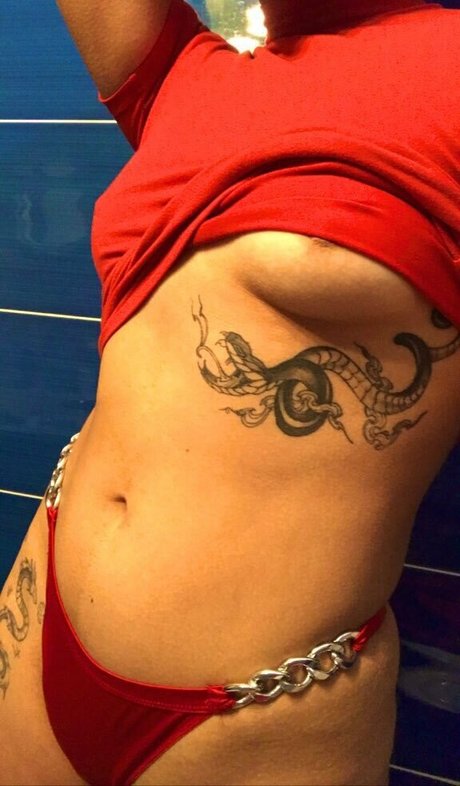 mostcharismaticgurl OnlyFans geleakte Brüste