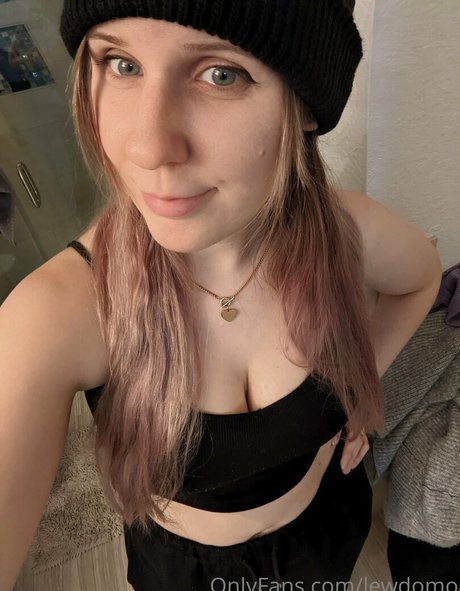 lewdomo Nacktbilder von OnlyFans geleakt