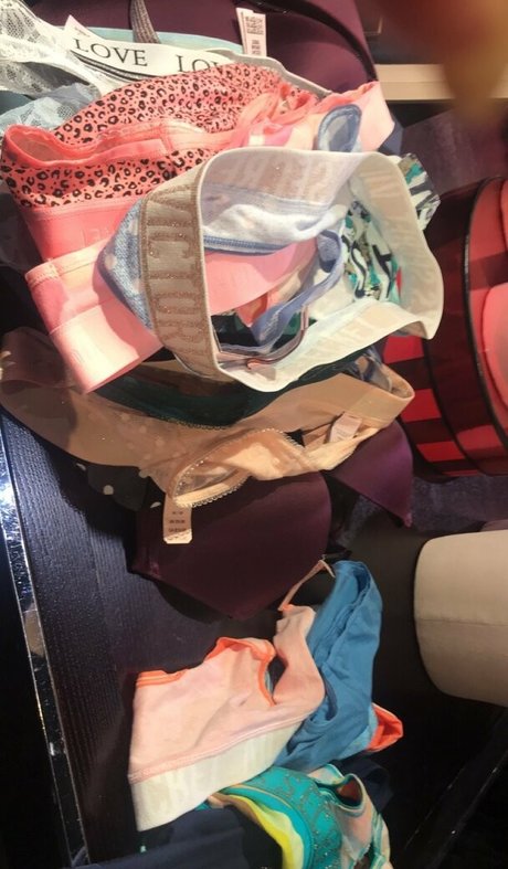 physique OnlyFans Nacktbilder geleakt