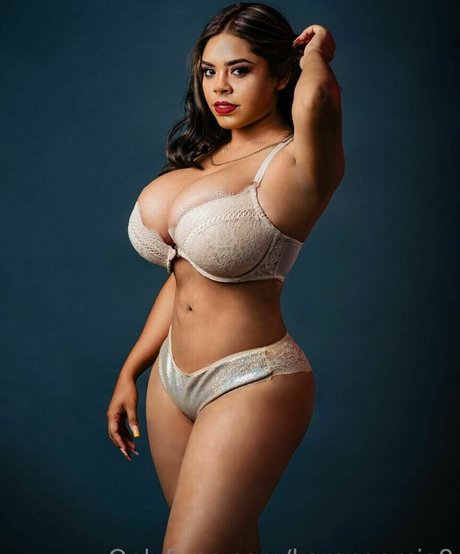 Karen Garcia OnlyFans gratis