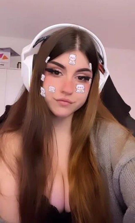 Abbyimu OnlyFans schlank