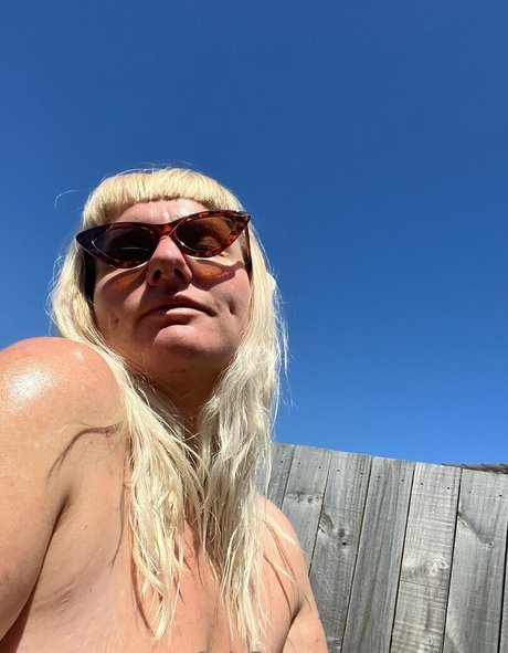 bonnielady OnlyFans Striptease