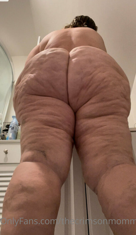 thecrimsonmommy OnlyFans Leak