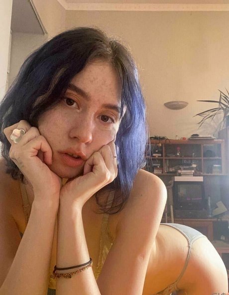 tiny barbie OnlyFans Sex geleakt