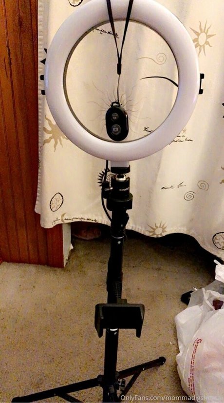 mommadigshentai OnlyFans