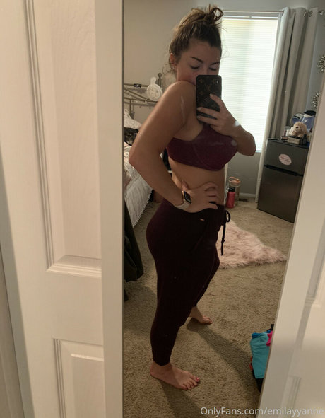 Emilayyy Babayy Füße OnlyFans