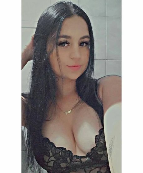 luuh gemeas OnlyFans Striptease