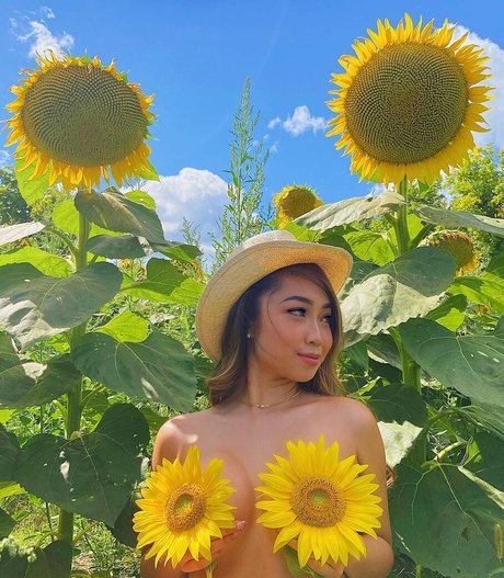 Lysa Joanna Chan OnlyFans Lesbisch