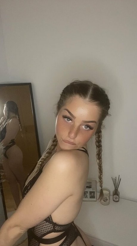 mia tyson OnlyFans Archiv