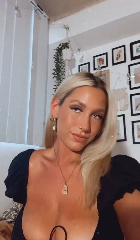 Ariel D XXX OnlyFans