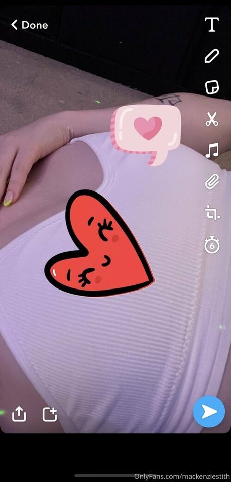 mackenziestith Leak von OnlyFans Pornografie