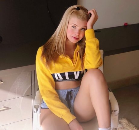 Izza Kowalski OnlyFans Nacktbilder