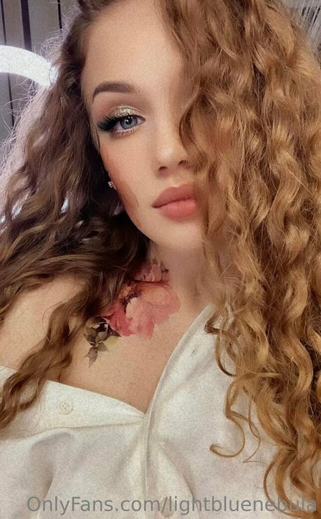 lightbluenebula OnlyFans explizite Inhalte