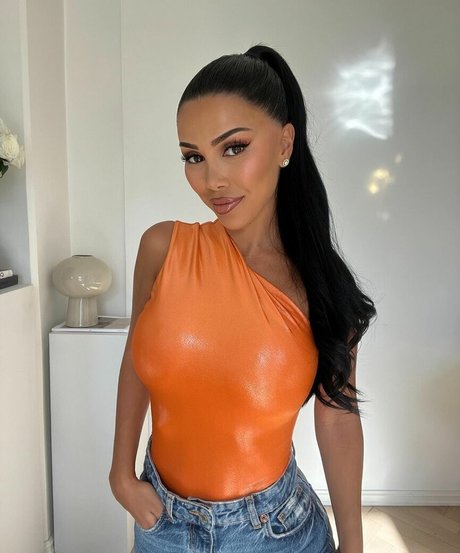 Isabel Raad NurlyFans-Pornoleaks