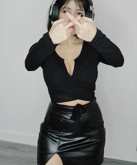 Erkleve Nackt auf OnlyFans