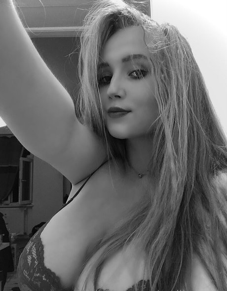 emiliaaverie OnlyFans-Rezensionen