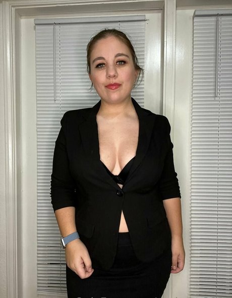 assbabe2020 OnlyFans-Leaks