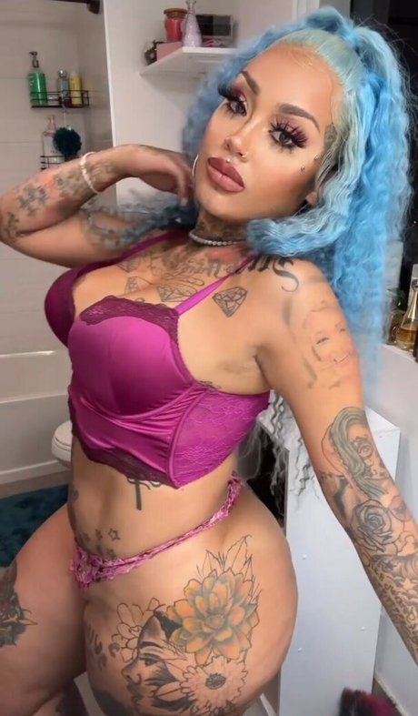 Donna Lombardi OnlyFans Fotos