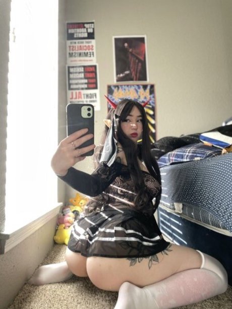 Krissyscx OnlyFans Strip