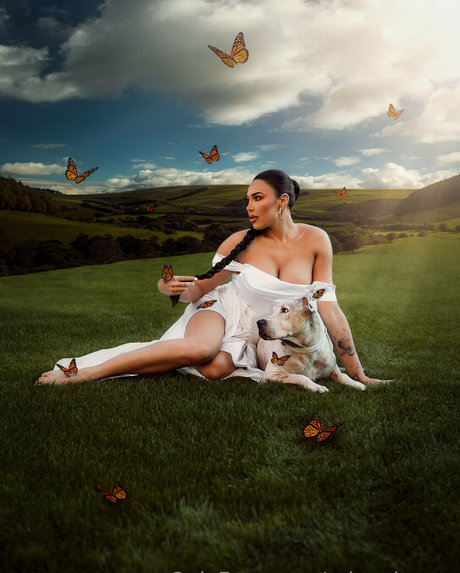 Rainey James Nackt auf OnlyFans