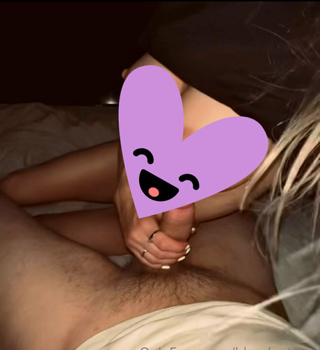 Blond Petite OnlyFans-Rezensionen