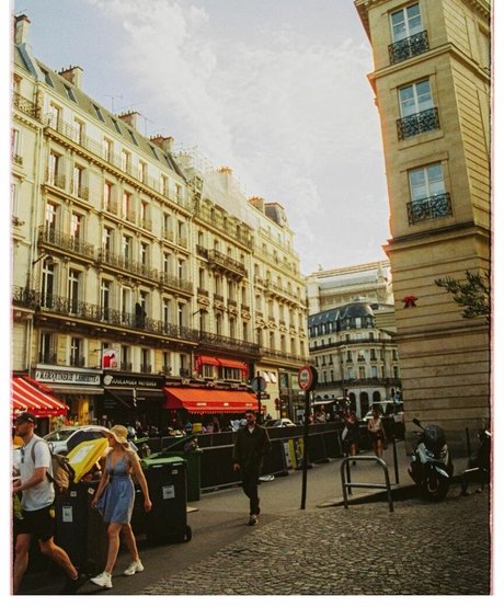 ellathrasher OnlyFans Model Fotos