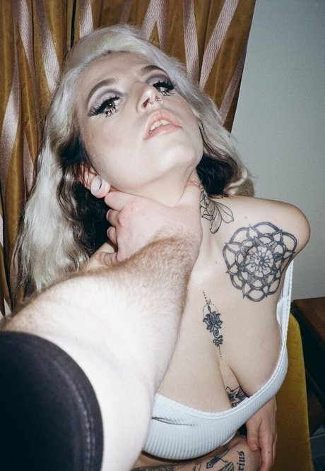 schwarze mädchen mit großem hintern nur fans erotisch Fotos