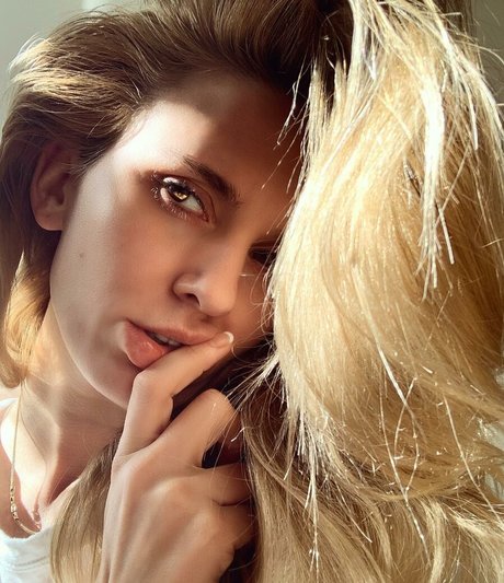 Natasha Thomsen Oben ohne OnlyFans