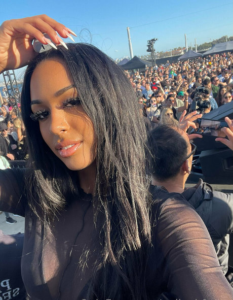 Aaliyah Foxxx OnlyFans Bilder