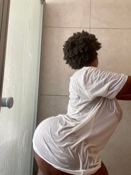 Nako Tenza Leaks von OnlyFans