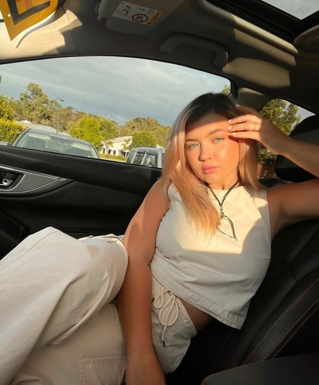 Mini Moo OnlyFans Bilder