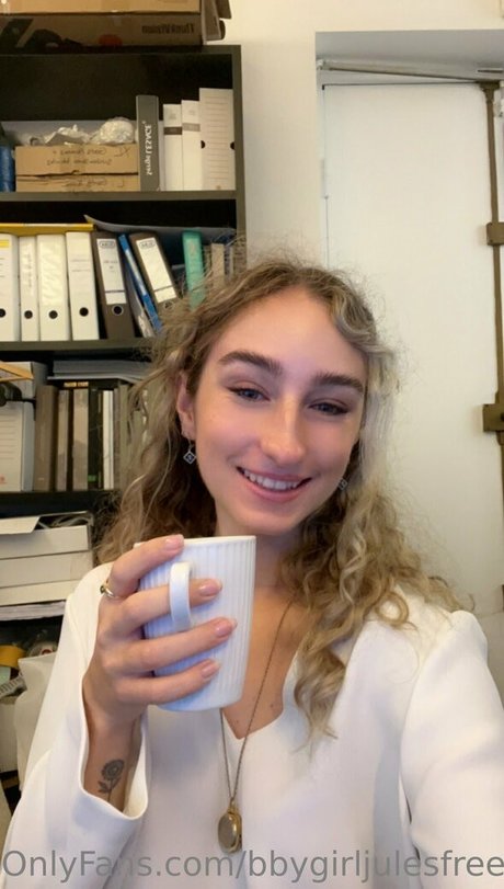 bbygirljulesfree OnlyFans gratis