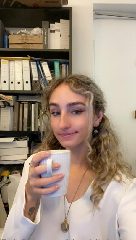 bbygirljulesfree OnlyFans-Leak