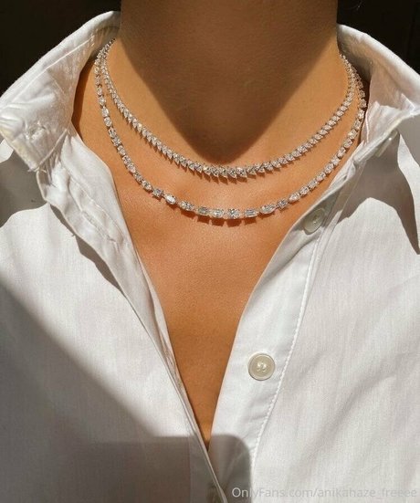 anikahaze freeee OnlyFans Bilder