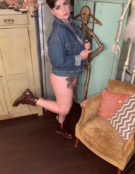 Vintage vogue OnlyFans geleakte Bilder