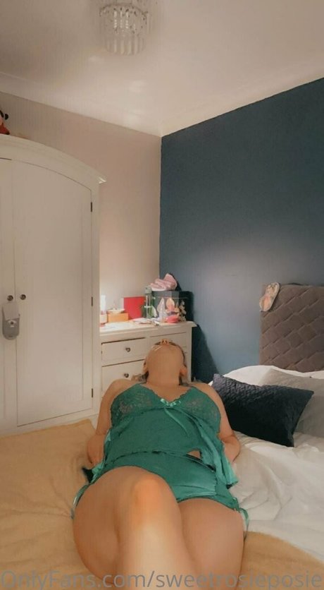 sweetrosieposie XXX OnlyFans