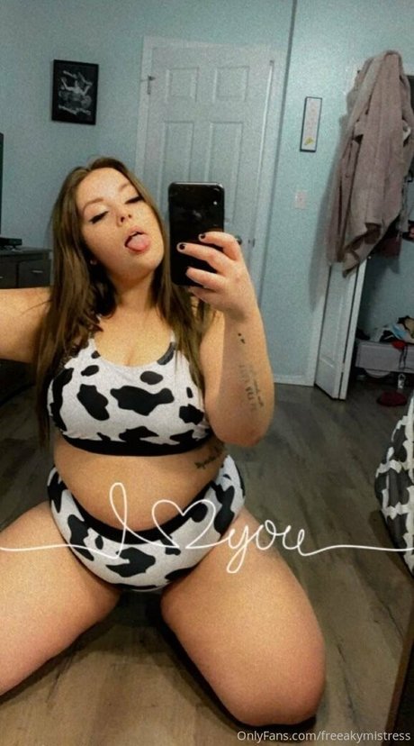 freeakymistress OnlyFans-Leaks