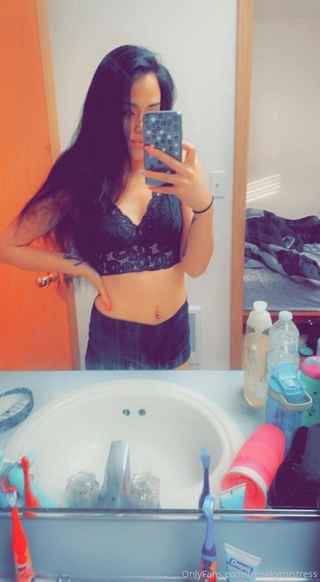 freeakymistress OnlyFans