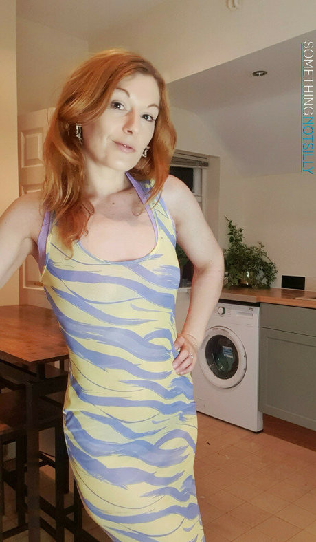 Somethingnotsilly OnlyFans Model Bilder