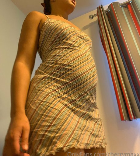 cherrymaxx OnlyFans Bilder nackt