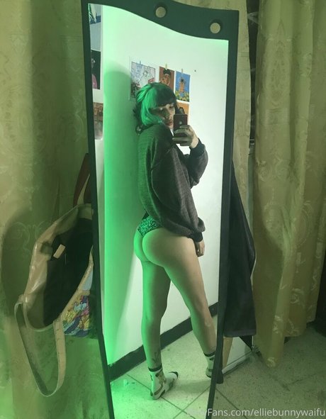 elliebunnywaifu OnlyFans Sextape