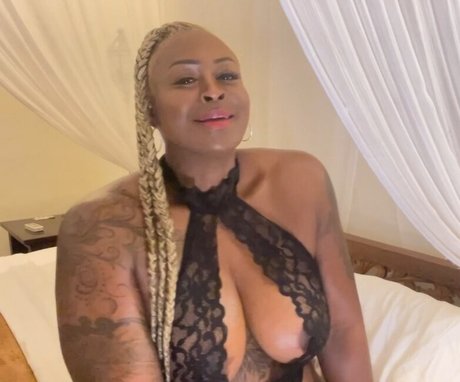 Monna White OnlyFans Beiträge