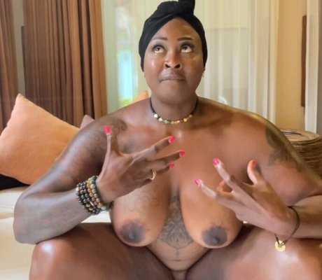 Monna White OnlyFans Leak